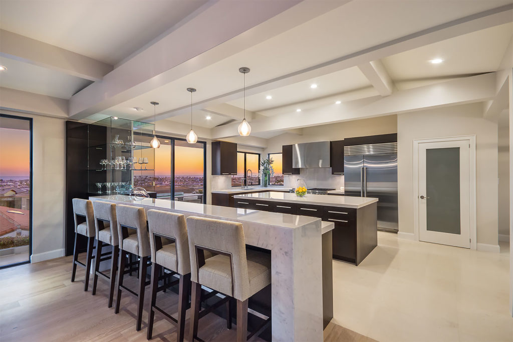 A contemporary California kitchen designed by Payton Addison Atelier.